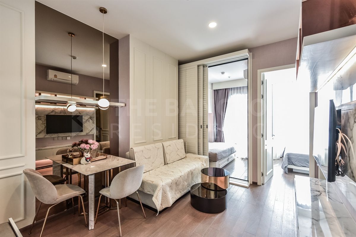 For RentCondoRatchathewi,Phayathai : Urgent rent, very beautiful room Almost never seen traces at all. Park Origin Phayathai 2B1B 33SQM. Only 30K/Month