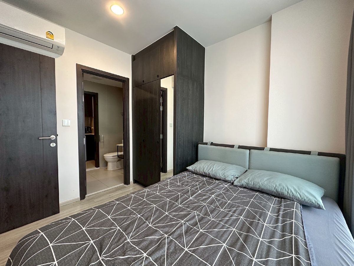 For RentCondoRatchadapisek, Huaikwang, Suttisan : XT Huai Khwang, ready to be in a large room