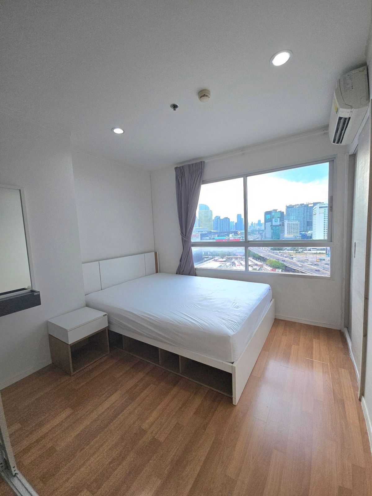 ให้เช่าคอนโดพระราม 9 เพชรบุรีตัดใหม่ RCA : 🏙 ห้องมุม ราคาดี! คอนโดลุมพินี พาร์ค พระราม 9 – รัชดา ให้เช่า เพียง 12,000/เดือน 💥 ห้องไปไวมาก!