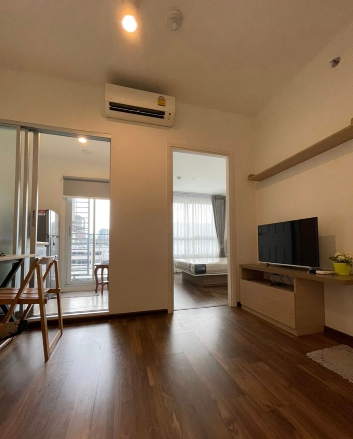 For RentCondoKasetsart, Ratchayothin : Rent a UD Light Ratchawipha, beautiful, ready to be near Kasetsart University. Interested in Atline@841QLNR