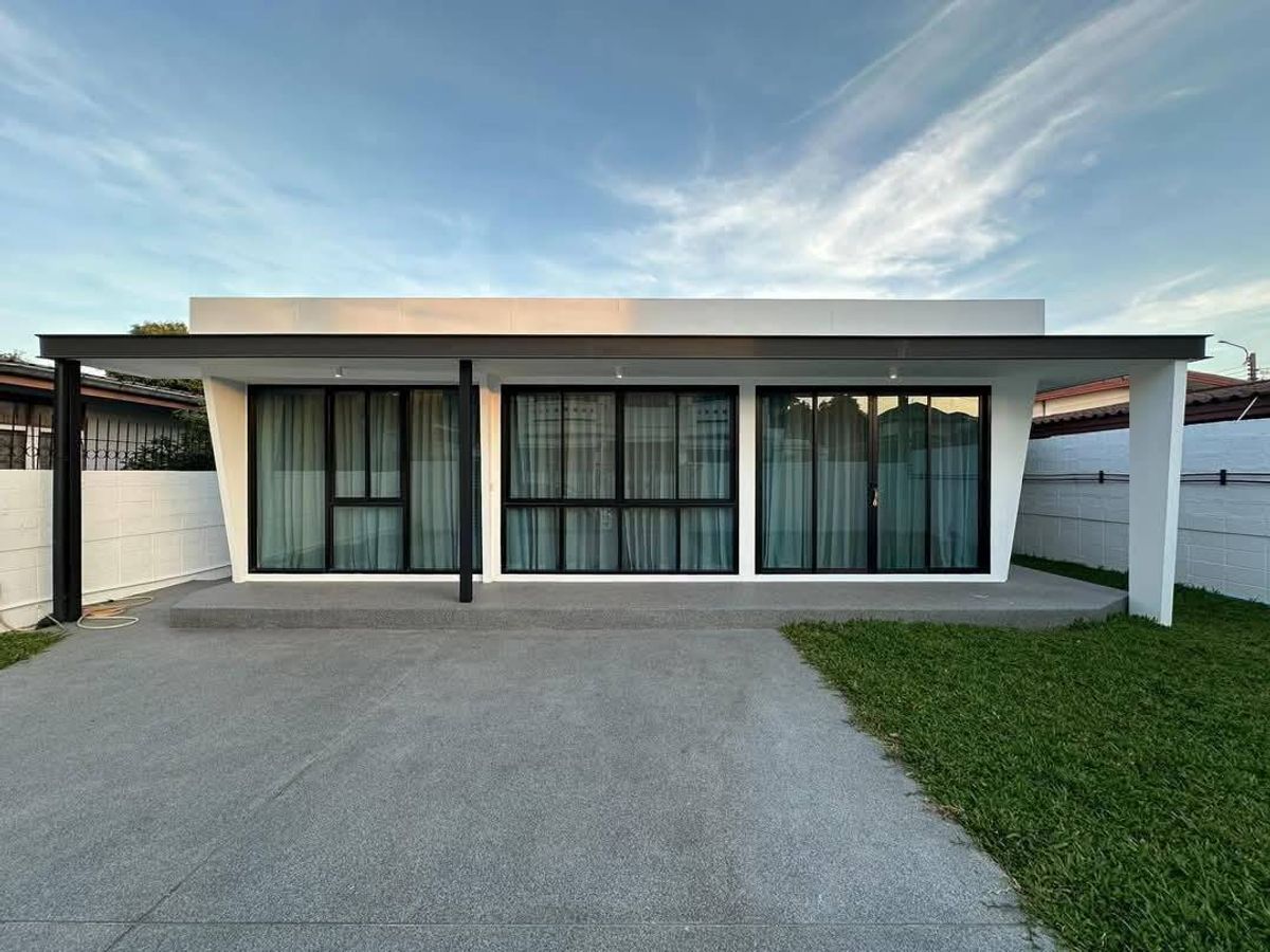 For SaleHouseChokchai 4, Ladprao 71, Ladprao 48, : House for sale in one story, Chokchai 4  Ladprao House Renovate is ready to live in a good location.