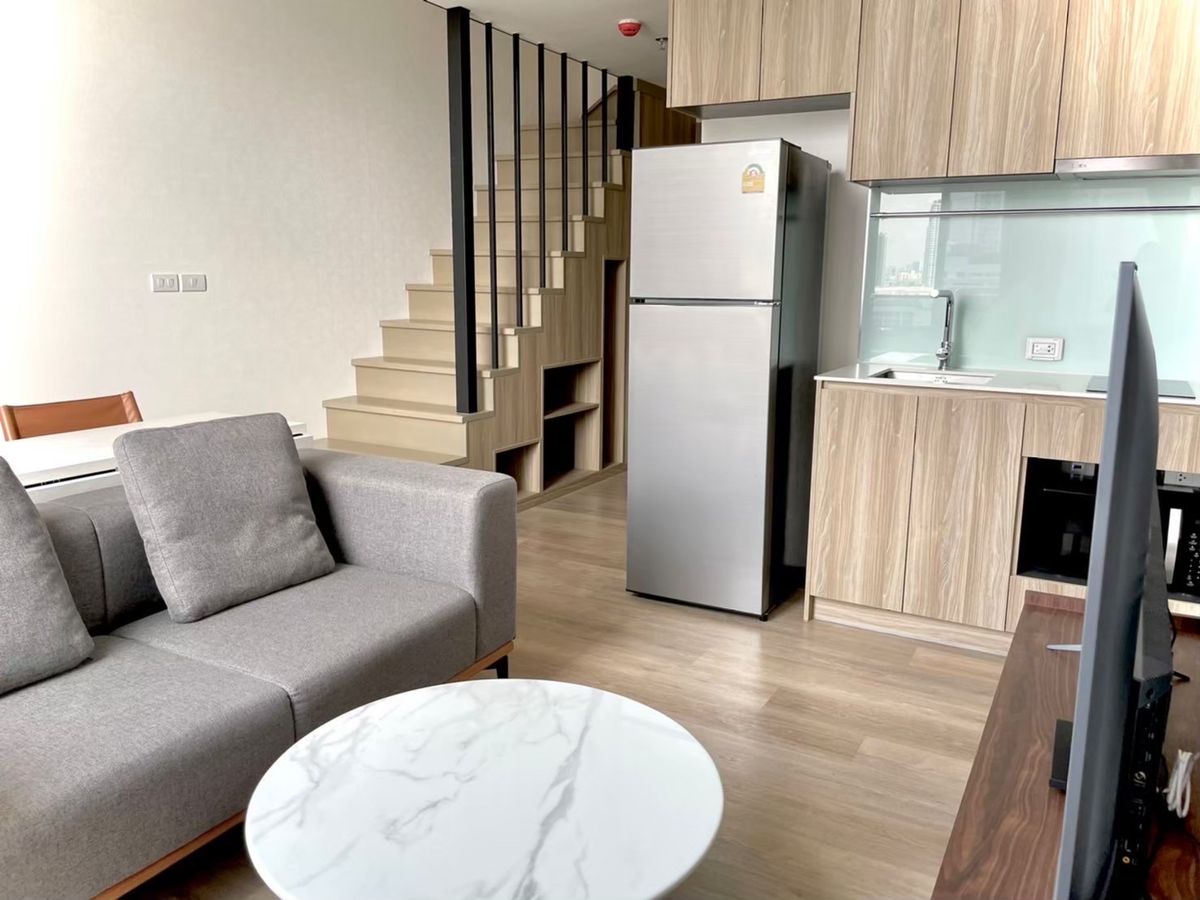 ให้เช่าคอนโดอ่อนนุช อุดมสุข : 🌈พร้อมอยู่ 02 กรกฏาคม🌈🍀ไซมิส สุขุมวิท 87🍀DUPLEX 2 ชั้น 🌿40 ตรม🌿1-นอน 🚇 อ่อนนุช⛔️⛔️NOT CO-AGENT⛔️⛔️