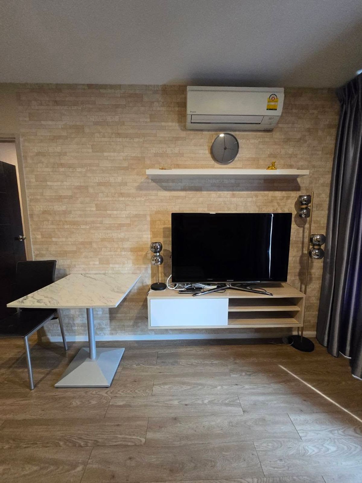 ขายคอนโดวิภาวดี ดอนเมือง หลักสี่ : ขายคอนโดห้องมุม Episode พหลโยธิน-สะพานใหม่ ใกล้รถไฟฟ้า ทำเลดีเดินทางสะดวกใกล้สนามบินดอนเมือง  