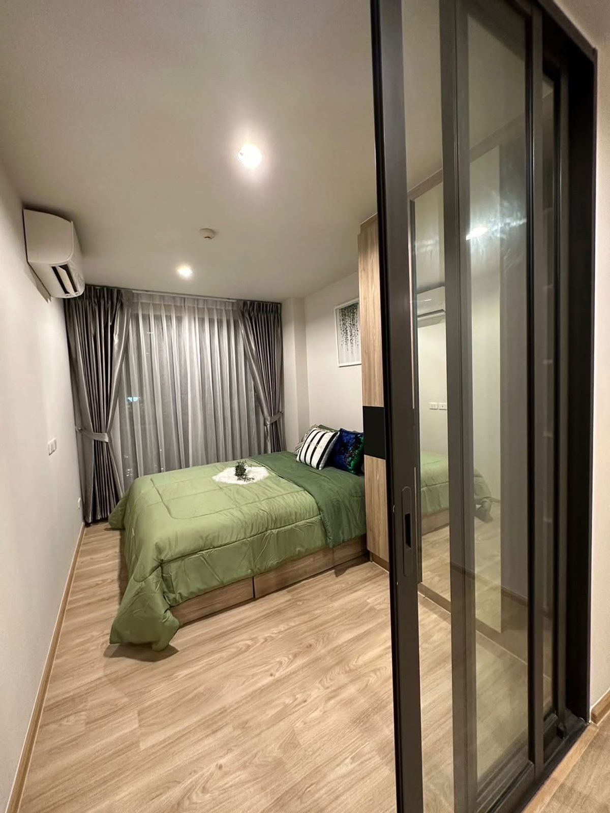 For RentCondoOnnut, Udomsuk : Condo for rent, beautiful, beautiful, ready to approach BTS Onnut and BTS Phra Khanong. Interested.