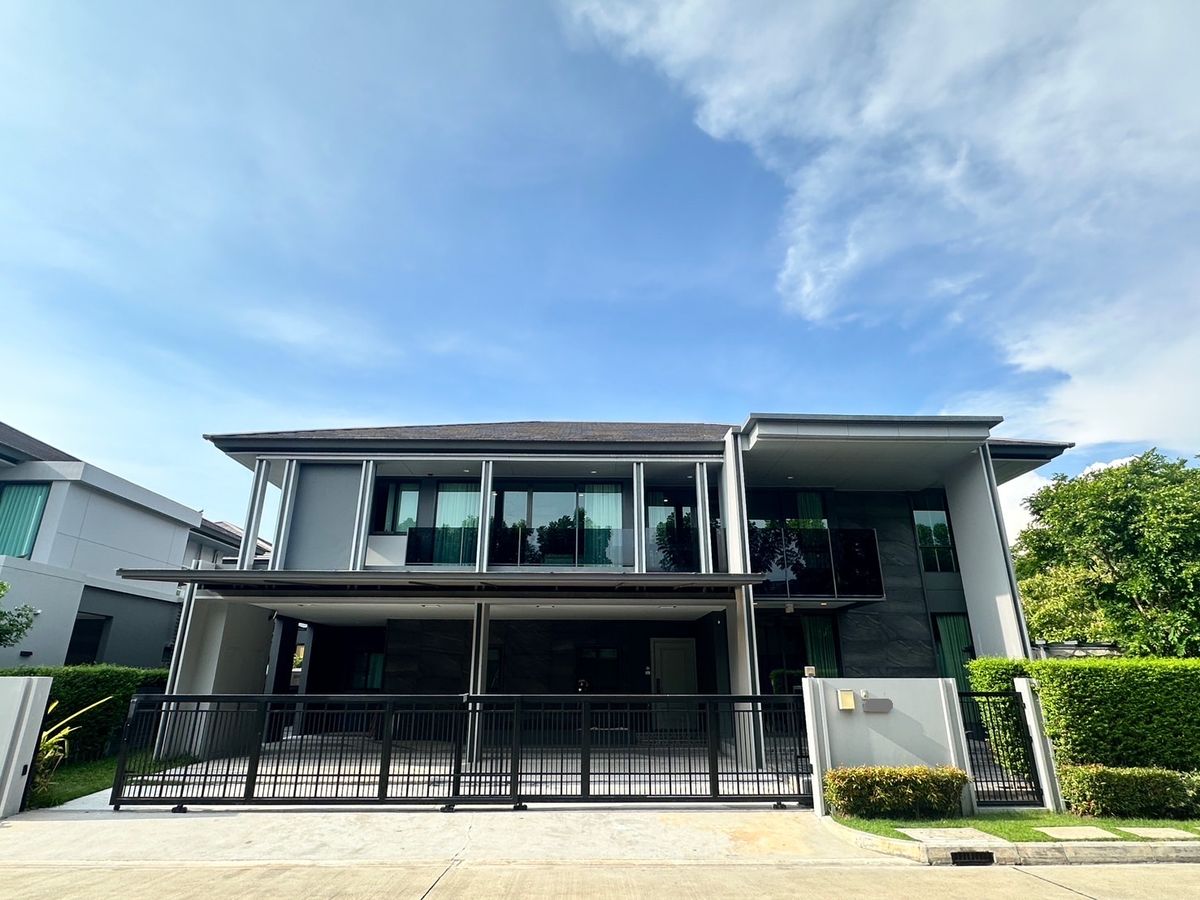 ให้เช่าบ้านพัฒนาการ ศรีนครินทร์ : For Rent Setthasiri Krungthepkeetha 300,000 