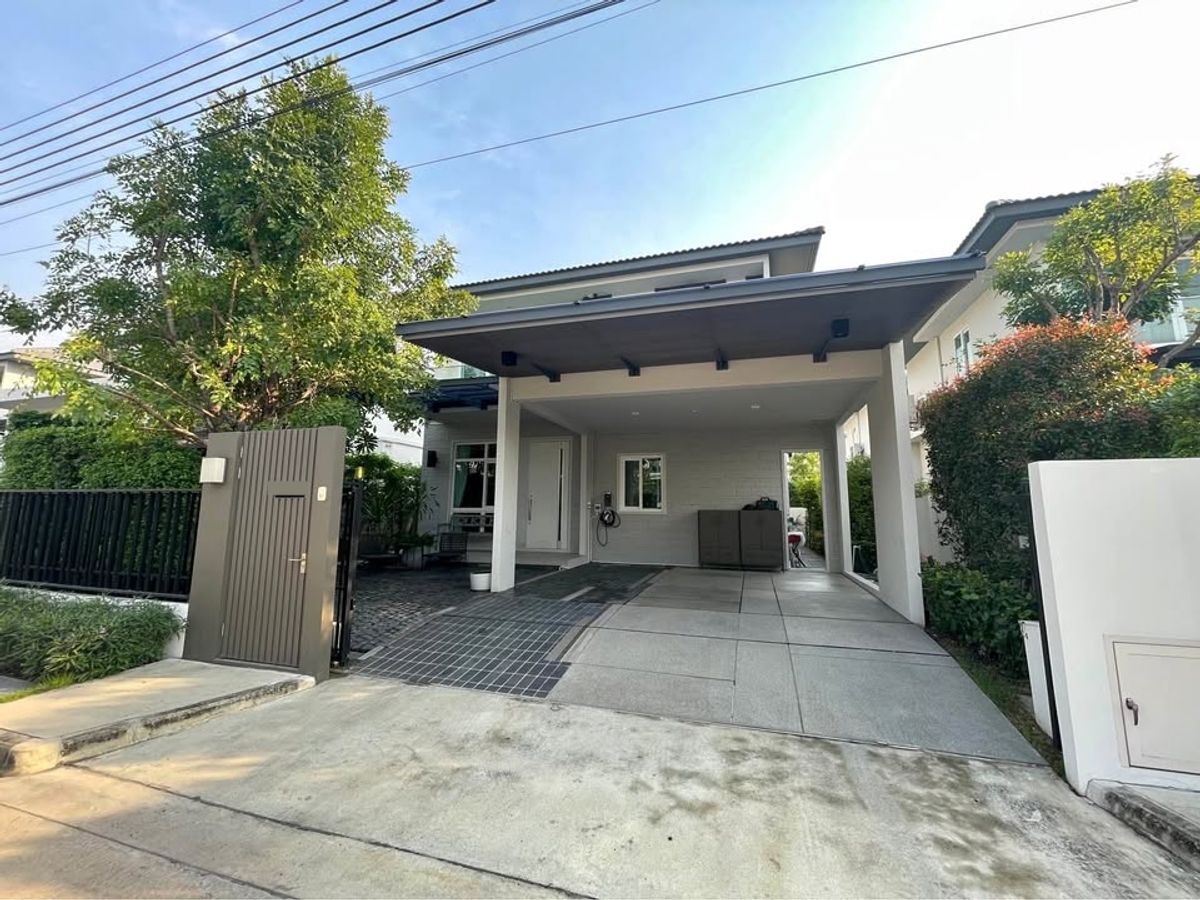For RentHouseLadkrabang, Suwannaphum Airport : 🏡 House for rent Decorative Motorway-Krungthep Kreetha, new cutting 🎉 near Mega Bangna 6.5 km, furniture and electrical appliances The house is ready to move in. ✅✅