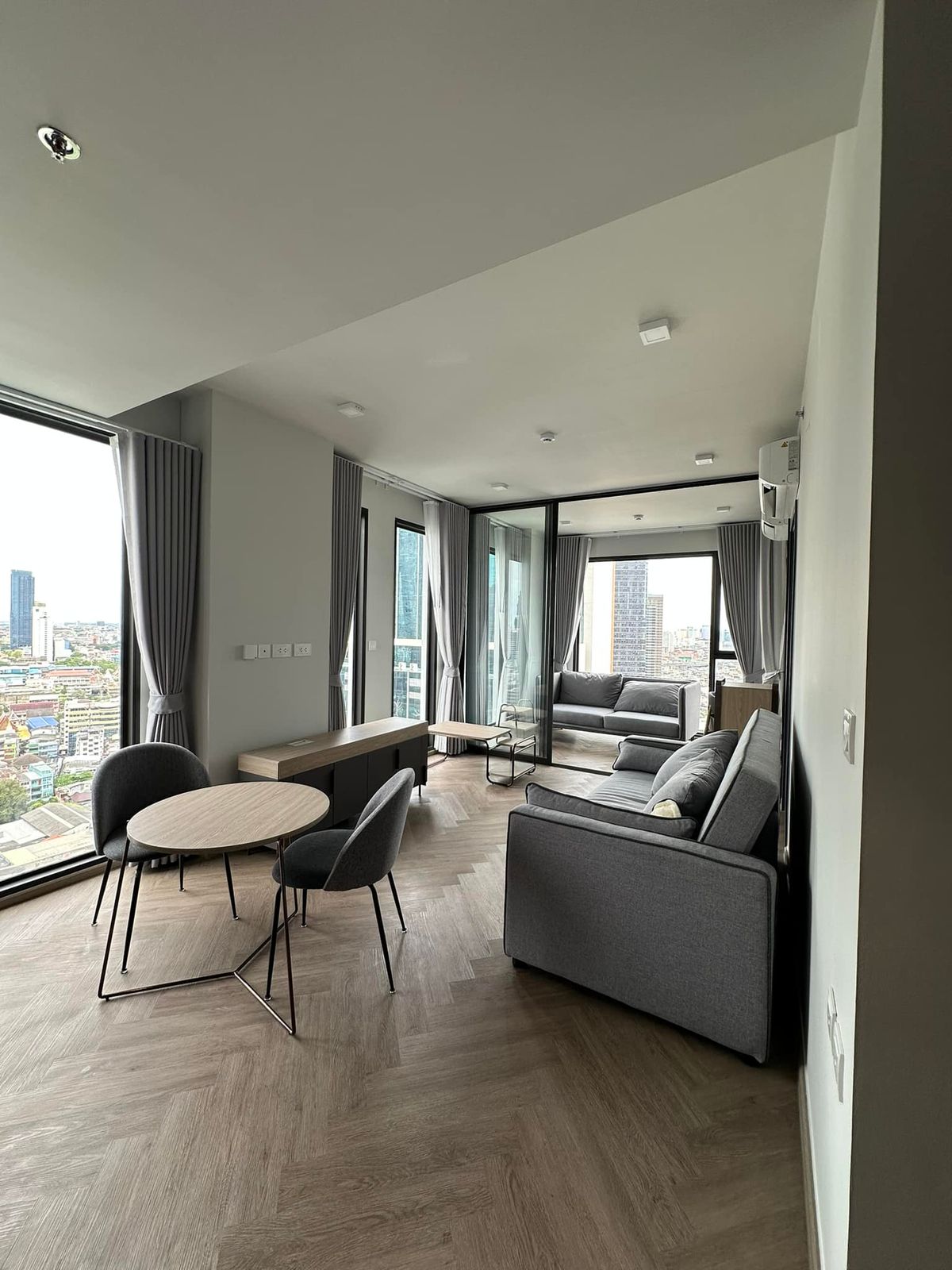 For RentCondoSiam Paragon ,Chulalongkorn,Samyan : ✨ Rent Chapter Chula - Samyan ✨ Condo in the heart of Sam Yan - Chulalongkorn, near MRT Sam Yan, wide room, beautiful, high class, private The whole floor has only 5 units‼ ️