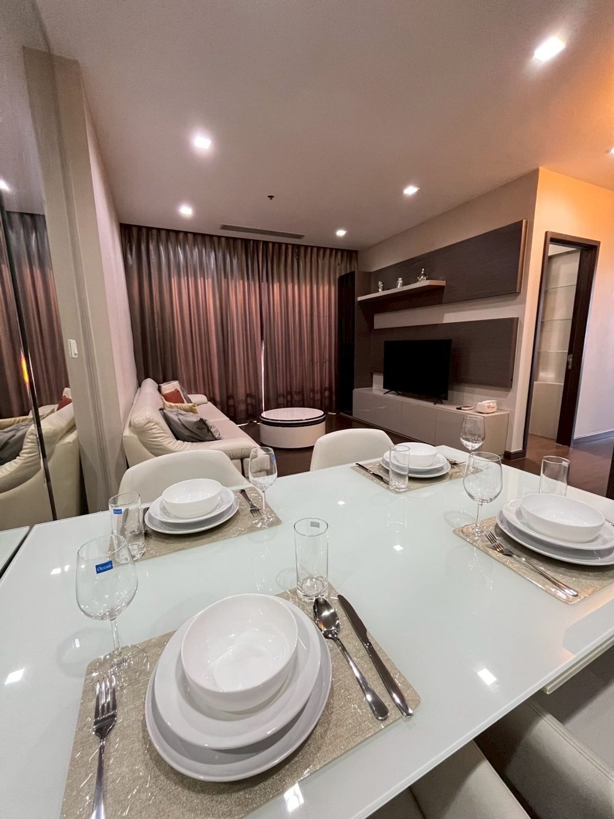 For RentCondoRatchadapisek, Huaikwang, Suttisan : Rent IVY Ampio 2Bedroom, corner room 80SQ.M, ready 🫡