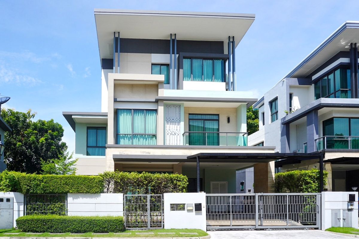 For SaleHouseKaset Nawamin,Ladplakao : Narasirit Toni / 4 Bedrooms (Sale), Narasiri Topiary / 4 Bedrooms (For Sale) Pik083