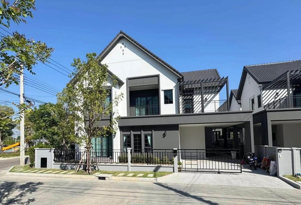 For RentHouseBangna, Bearing, Lasalle : 🔴160,000 ฿ 🔴 🔴 𝐂𝐞𝐧𝐭𝐫𝐨 𝐂𝐞𝐧𝐭𝐫𝐨 𝟮┃ 𝟮┃ 𝟮┃ Senro Bangna Phase 2 ✅ Near Mega Bangna. Happy service. 
