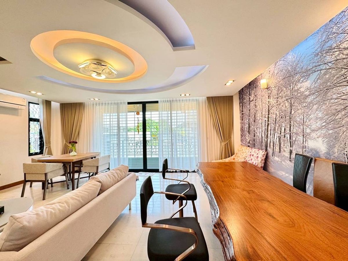 ขายบ้านอ่อนนุช อุดมสุข : 🔥Urgent SALE I Modern design house in Punnawithi 27 near True Digital 101, BTS station  
