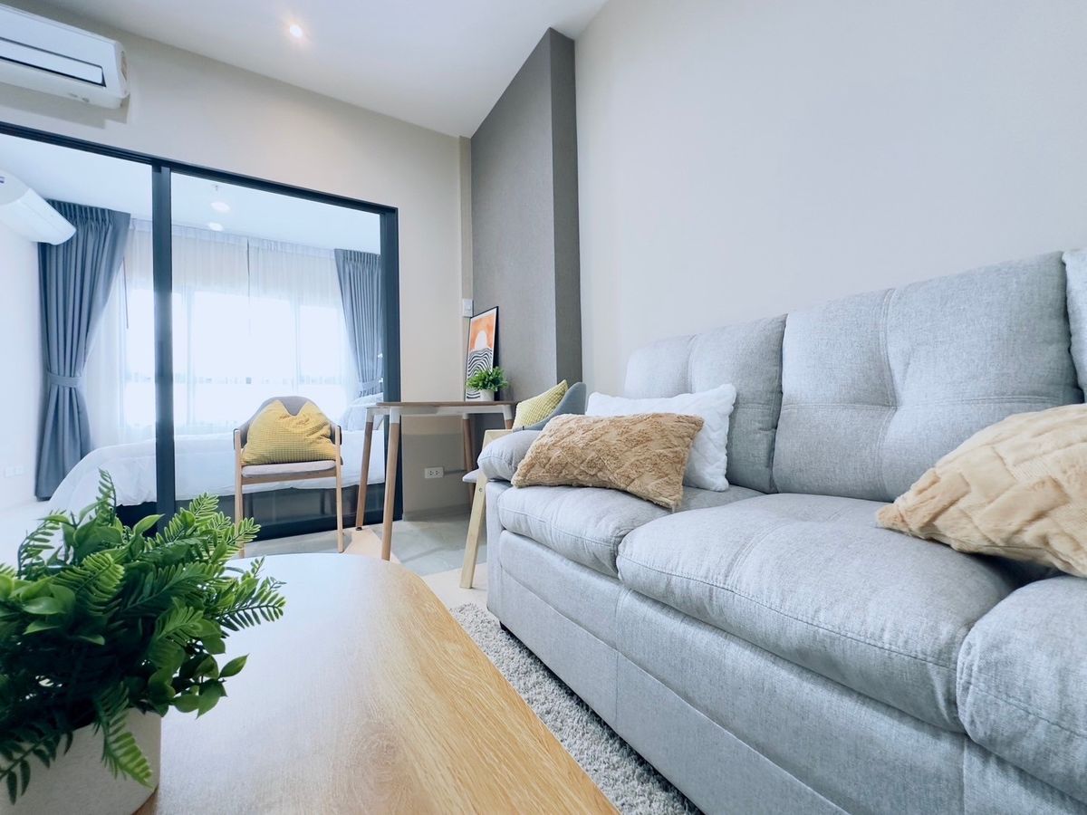 For RentCondoSamut Prakan,Samrong : For rent IDEO S115. Beautiful room next to BTS Pu Chao only 0 meters.