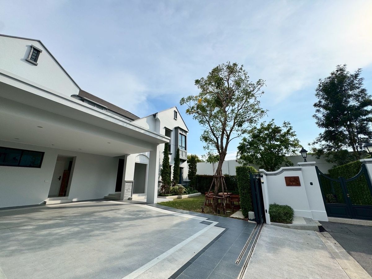 For RentHousePattanakan, Srinakarin : Rent a single house, Nantawan, Rama 9, Krungthep Kreetha, 4 bedrooms, 5 bathrooms, 260,000/month ☎️Tel: 094-162-4424 