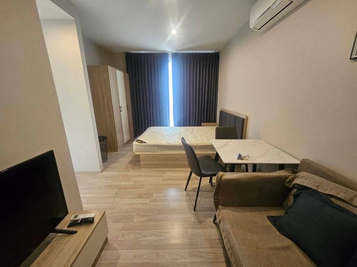 For RentCondoBangna, Bearing, Lasalle : Ideo Mobi Sukhumvit EastPoint condo for rent. Completely decorated with a BTS Bangna BTS BTS only 250 meters !!