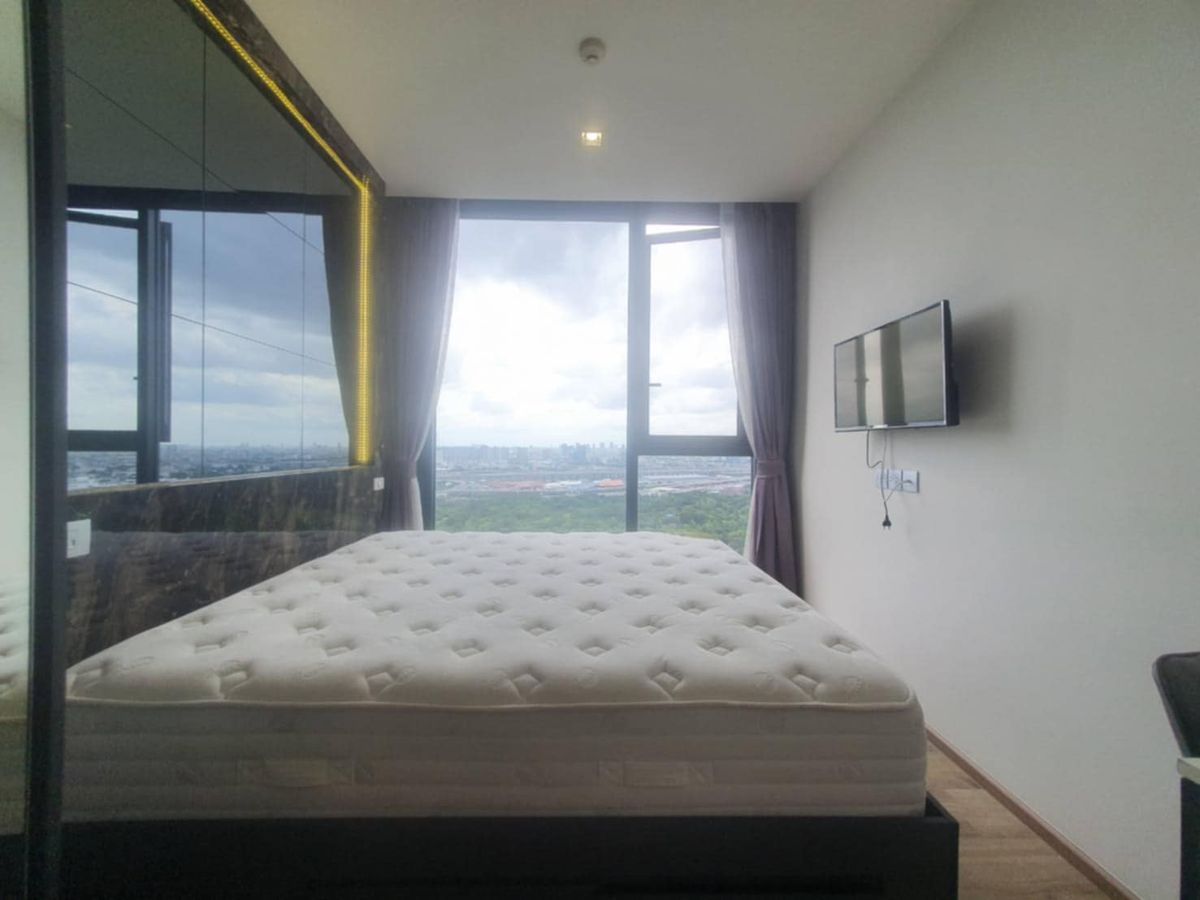 For RentCondoSapankwai,Jatujak : 🍀 For the Line Chatuchak - Mo Chit 🍀 Interested in LINE @Zcondo (with @prefix) 🔥 C4017