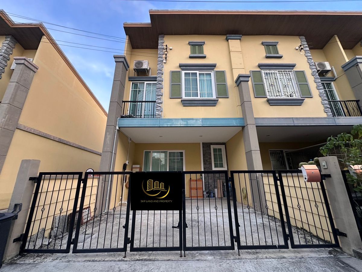 For RentTownhomeBang kae, Phetkasem : Rent a Townhome, Gloden Town, Bang Khae, full, near Seacon Bang Khae, MRT.