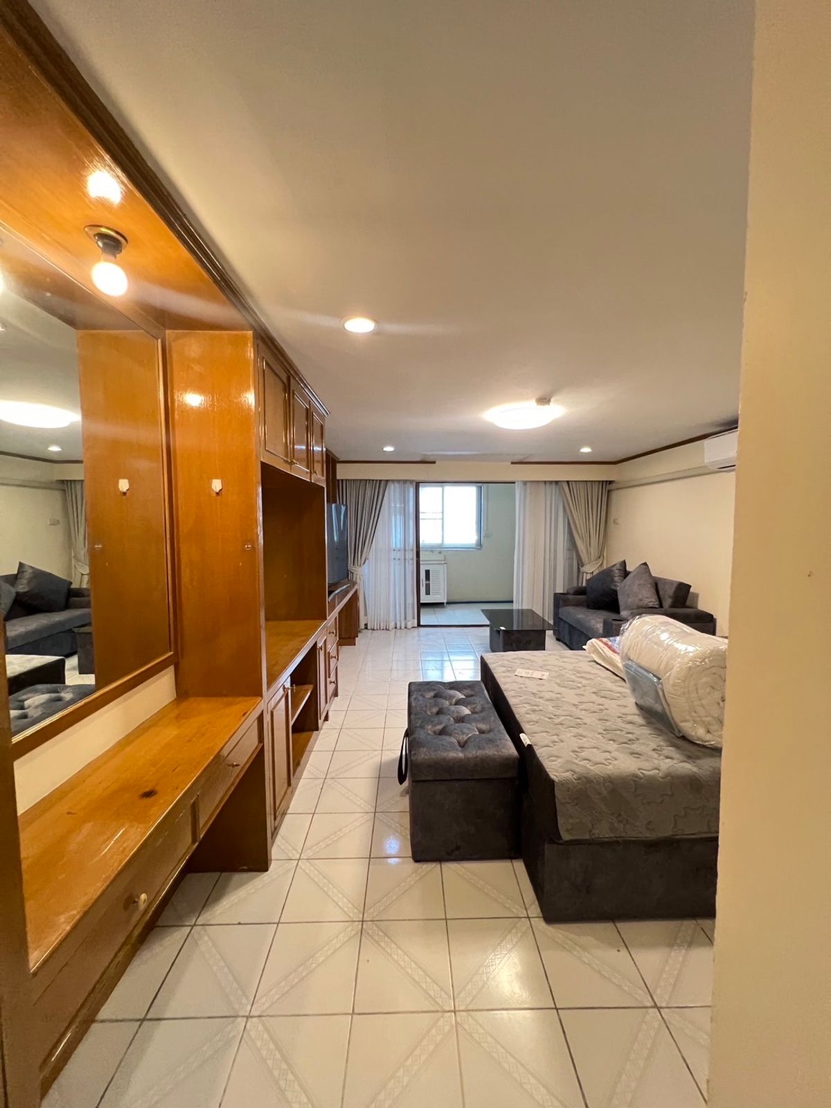 For RentCondoRatchadapisek, Huaikwang, Suttisan : MRT Cultural Center Condo attached to Big C Ratchada The Street #CW Tower #RS TOWER #ESPLANADE