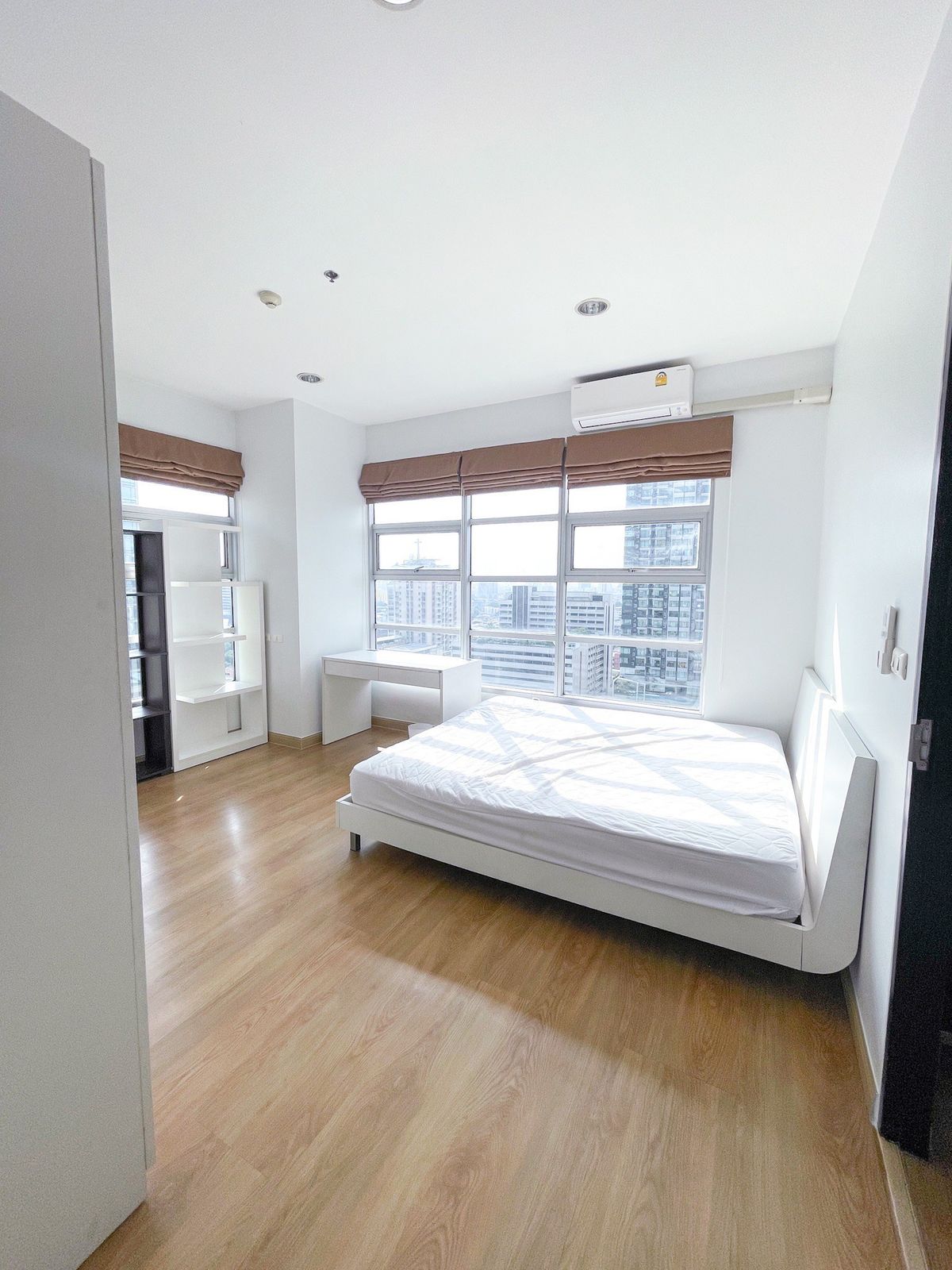 ให้เช่าคอนโดราชเทวี พญาไท : Baan Klang Krung Siam - Pathumwan (บ้าน กลางกรุง สยาม - ปทุมวัน) for Rent (1bed1bath 50sqm)