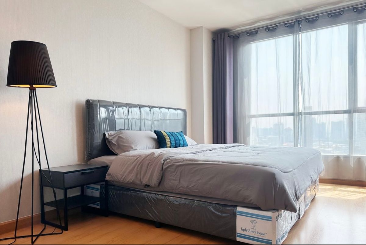 ให้เช่าคอนโดอ่อนนุช อุดมสุข : เช่า ไลฟ์ แอท สุขุมวิท 65 สวย เฟอร์นิเจอร์ครบ ใกล้ BTS พระโขนง สนใจแอตไลน์ครับ@841qqlnr