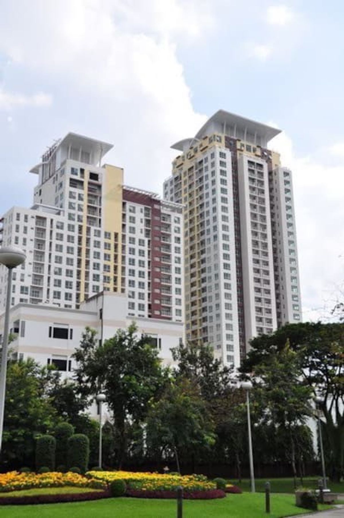 ให้เช่าคอนโดราชเทวี พญาไท : 🍒ให้เช่าคอนโดคอมพลีท ราชปรารภ Deplex Penthouse +ขนาด 102 ตรม.ชั้น 32-33 +ขนาด 1 ห้องนอนใหญ่ 2 ห้องน้ำมีอ่างจากุซซี่ วิวโล่ง+ที่จอดรถประจำ 1 ที่ไม่ต้องกังวลว่าไม่มีที่จอด+รับเช่าระยะสั้น