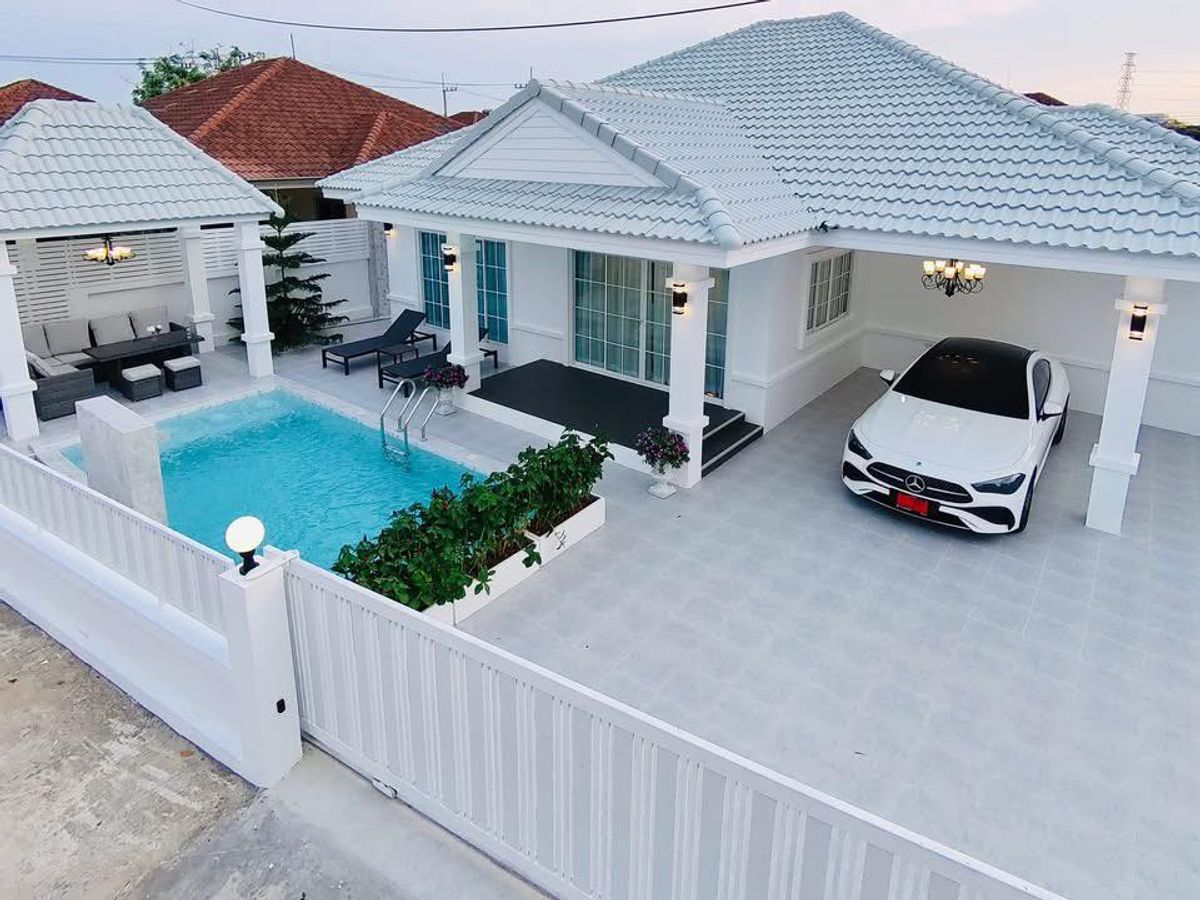 ขายบ้านพัทยา บางแสน ชลบุรี สัตหีบ : บ้านเดี่ยว พร้อมสระว่ายน้ำ แต่งครบพร้อมอยู่‼️ - Tropical Village