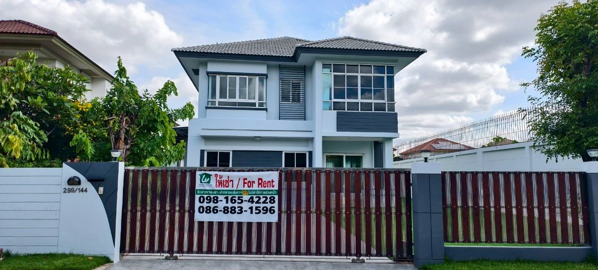 For RentHouseLadkrabang, Suwannaphum Airport : 🏡 For Rent: Luxury Single House in Burasiri Onnut - Bangna 🌿 Live close to nature, yet minutes from the city. Your dream home awaits! ✨ 