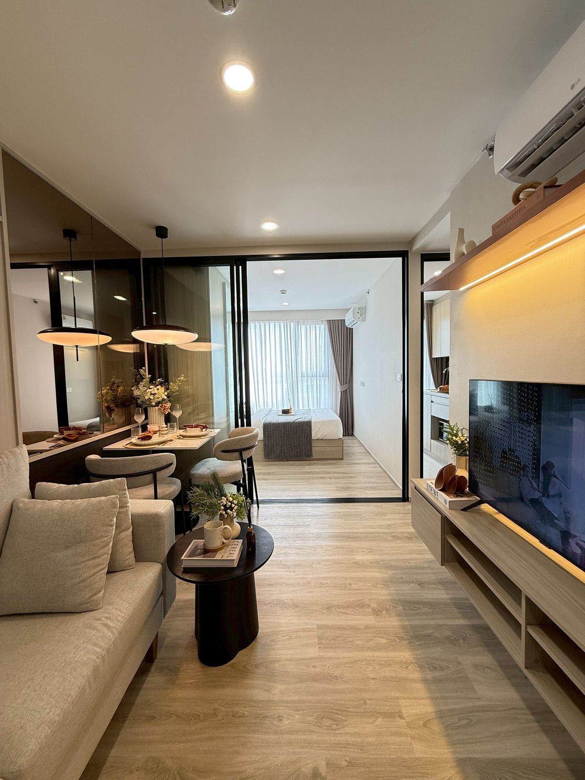 ขายคอนโดสมุทรปราการ สำโรง : 📣ซื้อตอนนี้ ดีที่สุด✨ราคา𝟐.𝟓𝟗 𝐌𝐁 𝗢𝐫𝐢𝐠𝐢𝐧 𝗣𝗹𝘂𝗴 & 𝐩𝐥𝐚𝐲 𝐬𝐫𝐢𝐧𝐚𝐤𝐚𝐫𝐢𝐧 เพดานสูง 𝟒.𝟐 เมตร 