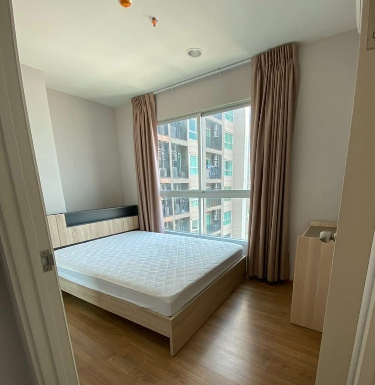 For RentCondoSathorn, Narathiwat : * For rent* Fuse Chan-Sathorn, near BTS Surasak and Chong Nonsi (PTR1110)