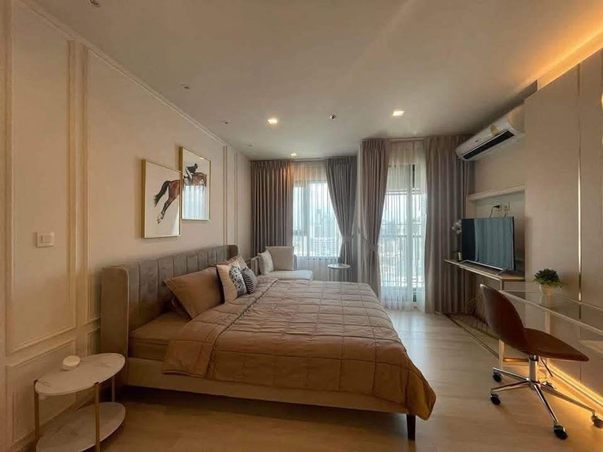 For RentCondoWitthayu, Chidlom, Langsuan, Ploenchit : Life One Wireless Condo for rent near BTS Ploenchit The room is beautiful and ready to enter the Combine room. There is only one room. Interested to say hello.