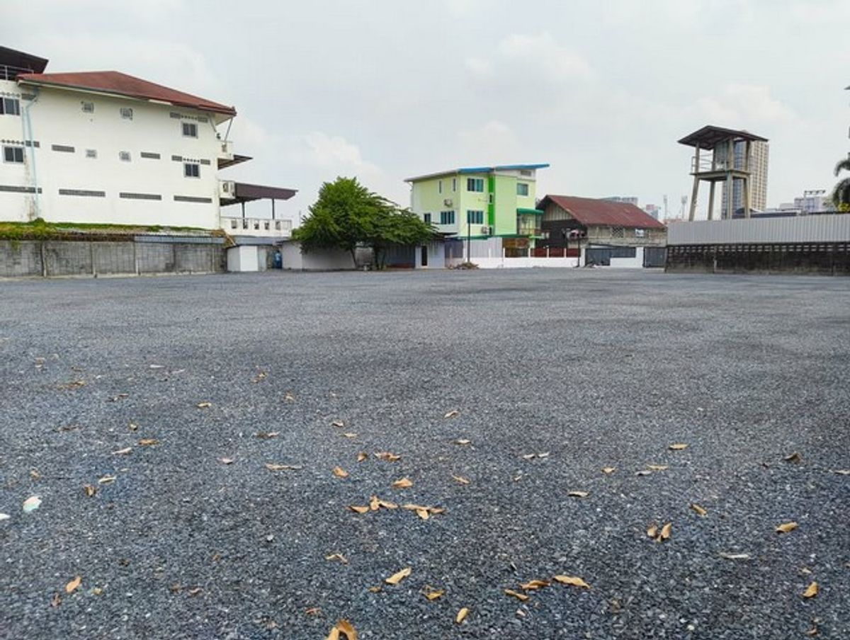 For RentLandPattanakan, Srinakarin : HR2412 for rent in an area of ​​1 rai, Soi Phatthanakan 20, suitable as a warehouse.