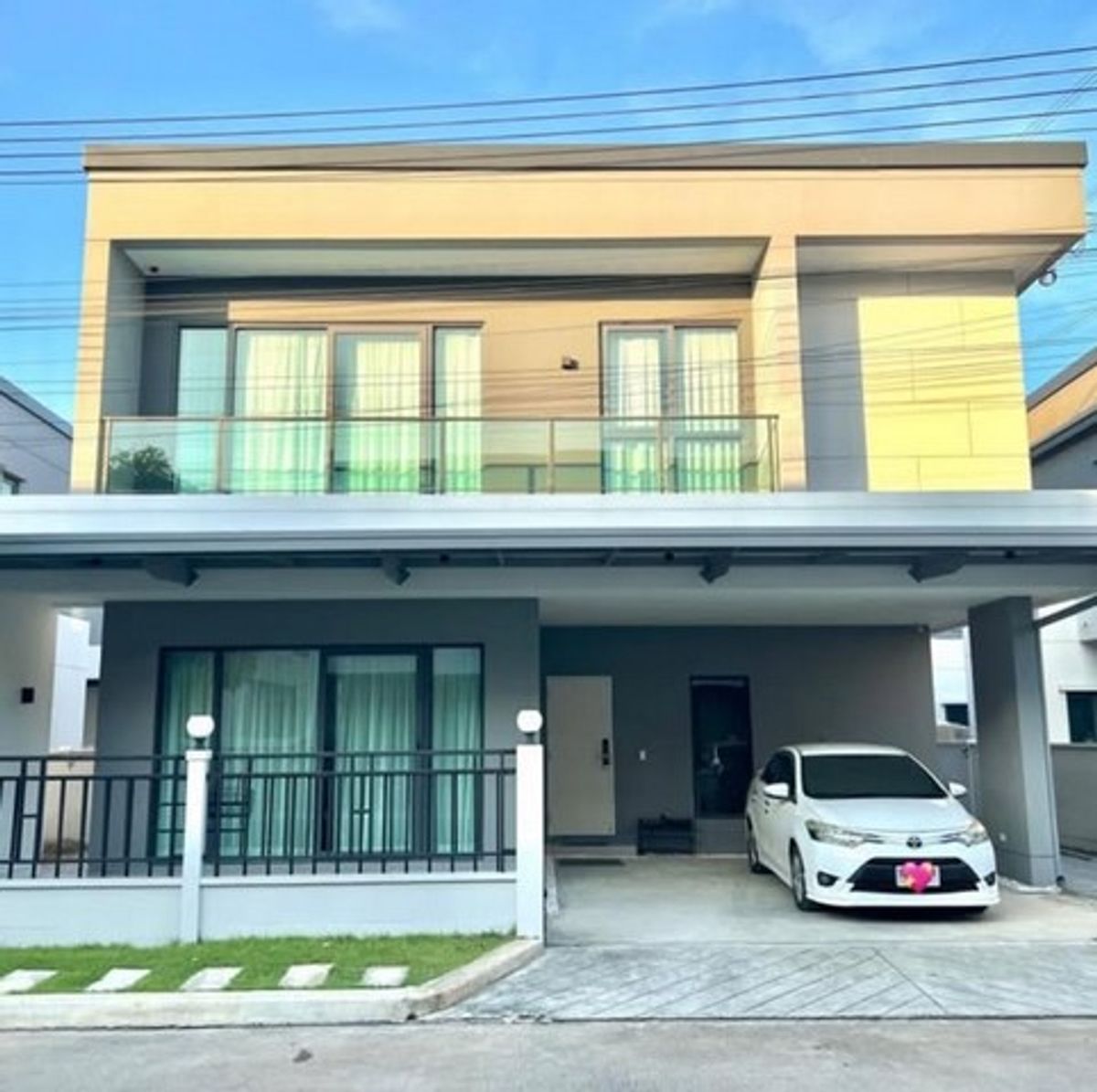 For RentHousePathum Thani,Rangsit, Thammasat : HR2425 House for rent Senro Project Don Mueang-Chaeng Watthana (Along the Papa Canal) Convenient transportation near the expressway