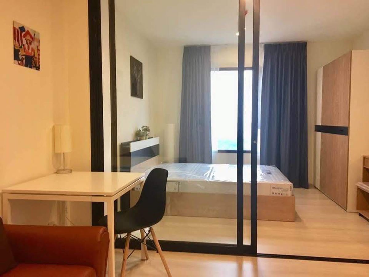 For RentCondoRama9, Petchburi, RCA : Life Asoke condo for rent in the heart of Asoke. Convenient to travel. Very good location. Interested.