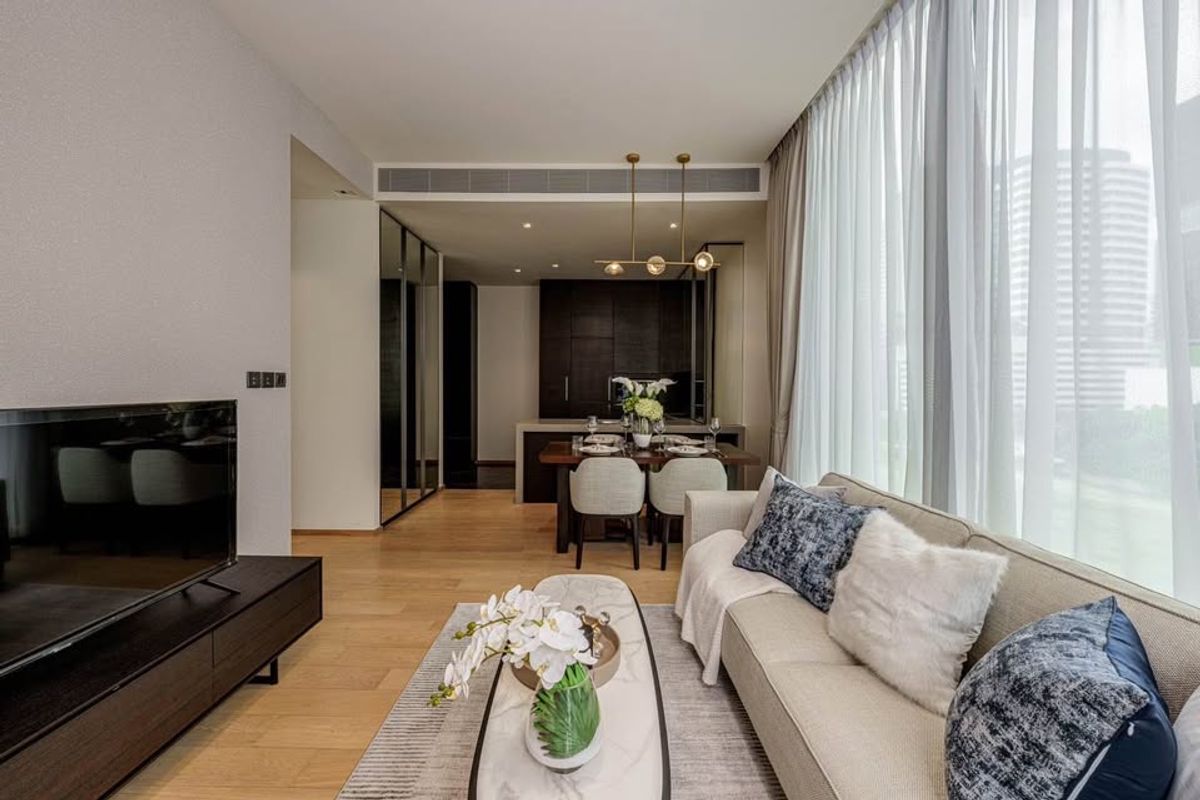 For RentCondoWitthayu, Chidlom, Langsuan, Ploenchit : For RENT 28 Chidlom 2 bedrooms, beautiful built -in