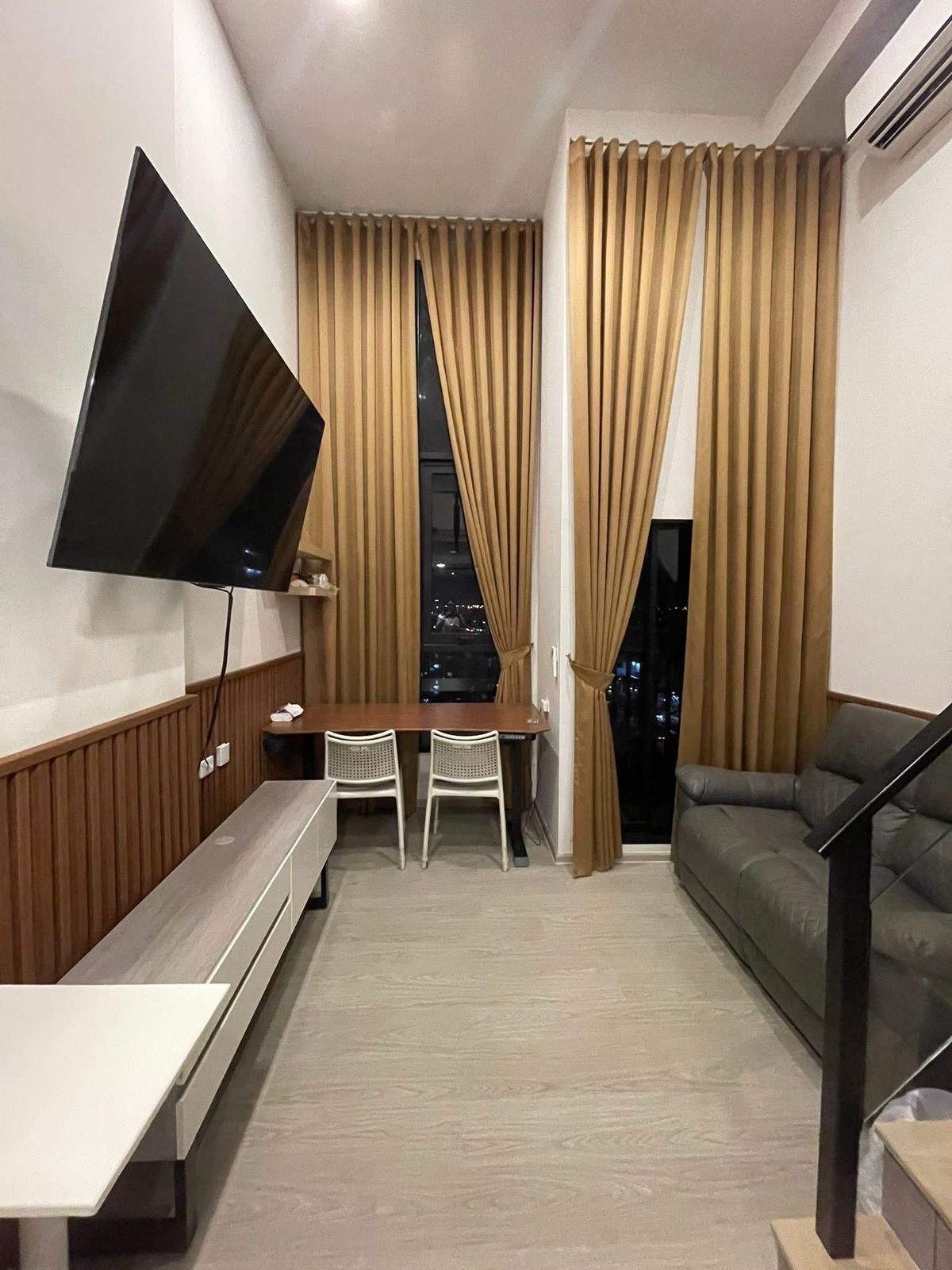 For RentCondoSeri Thai, Ramkhamhaeng Nida : 🍀 Rent Origin, Plug and Play, Ramkhamhaeng, Triple Station 🍀 Interested in LINE @Zcondo (with @prefix) 🔥 C4052