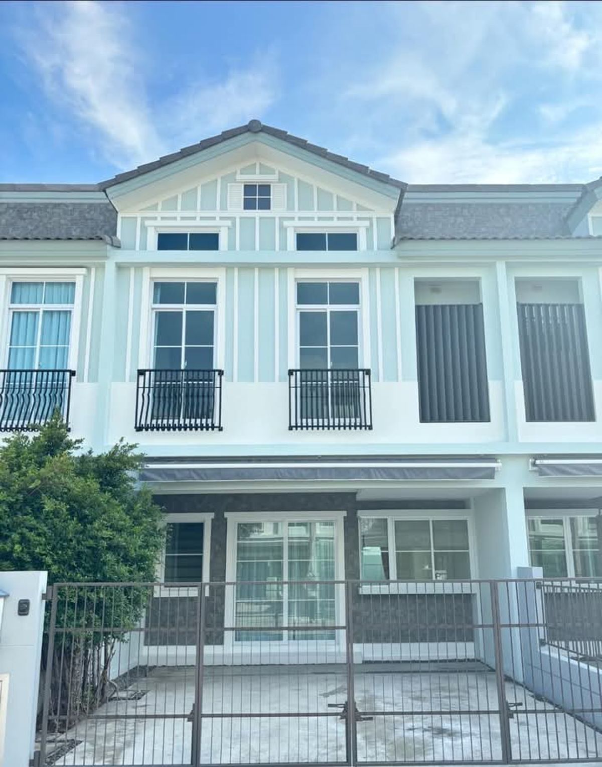 ให้เช่าทาวน์โฮมบางนา แบริ่ง ลาซาล : 🔴​26000฿🔴ให้เช่า 𝐈𝐧𝐝𝐲 𝟐 𝐁𝐚𝐧𝐠𝐧𝐚-𝐑𝐚𝐦𝐤𝐡𝐚𝐦𝐡𝐚𝐞𝐧𝐠 𝟐 ( 3 ห้องนอน​ 3​ห้องน้ำ ​)​ ใกล้  เมกาบางนาสนใจนัดหมายชมบ้าน🔸 : 𝗜𝗗 𝗟𝗜𝗡𝗘 : @bbcondo88🔸 : รหัสทรัพย์​ 6805-0702