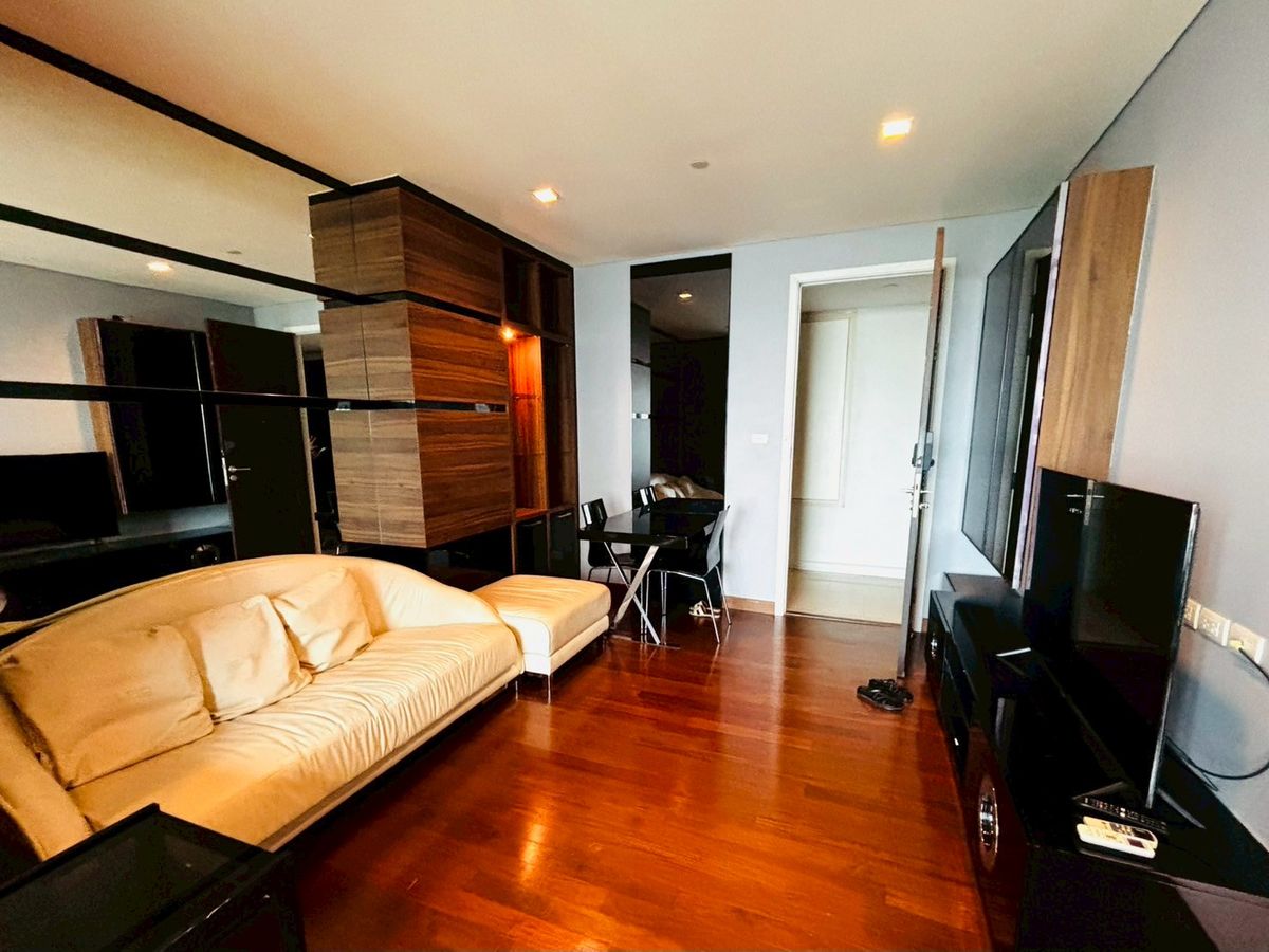For RentCondoSukhumvit, Asoke, Thonglor : Rental, very cheap condo, big room, Thonglor, Ivy, Thonglor BTS, Thonglor for RENT BIG Room Ivy Thonglor BTS Thonglor.