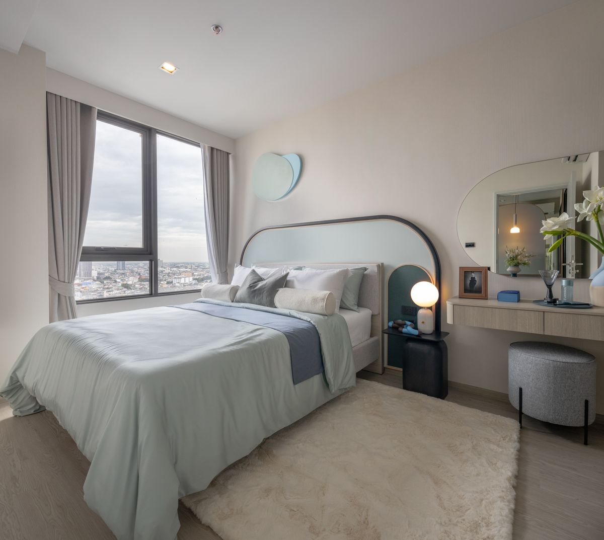 For SaleCondoWongwianyai, Charoennakor : Best Price 🔥 The best price is straight from the Condo Reference Satorn-Wongwianyai project, 1 bedroom, 31.64SQM, falling 12x, only 4.09 million baht per square meter. Interested in watching the project 065-2614622 Tammy.