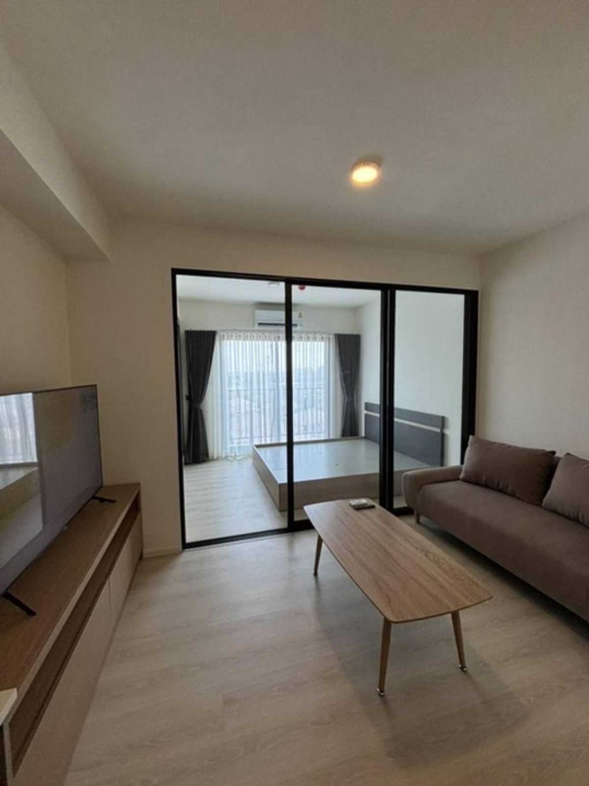 ให้เช่าคอนโดบางนา แบริ่ง ลาซาล : CD04-2870 ให้เช่า คอนโด เอสเปซ เมกาบางนา  A space  Mega (คอนโดใหม่) ✅ 1 ห้องนอน 1ห้องน้ำ ชั้น5 ✅ ขนาด 28.52 ตรม  ✅ พร้อมตกแต่งเฟอร์นิเจอร์ครบครัน✅ Fully Furniture ┏━━━━━━━━━━━━━━━━━━┓       ค่าเช่า 9,500 บาท /เดือน  สัญญา 1 ปี       แรกเข้า ประ