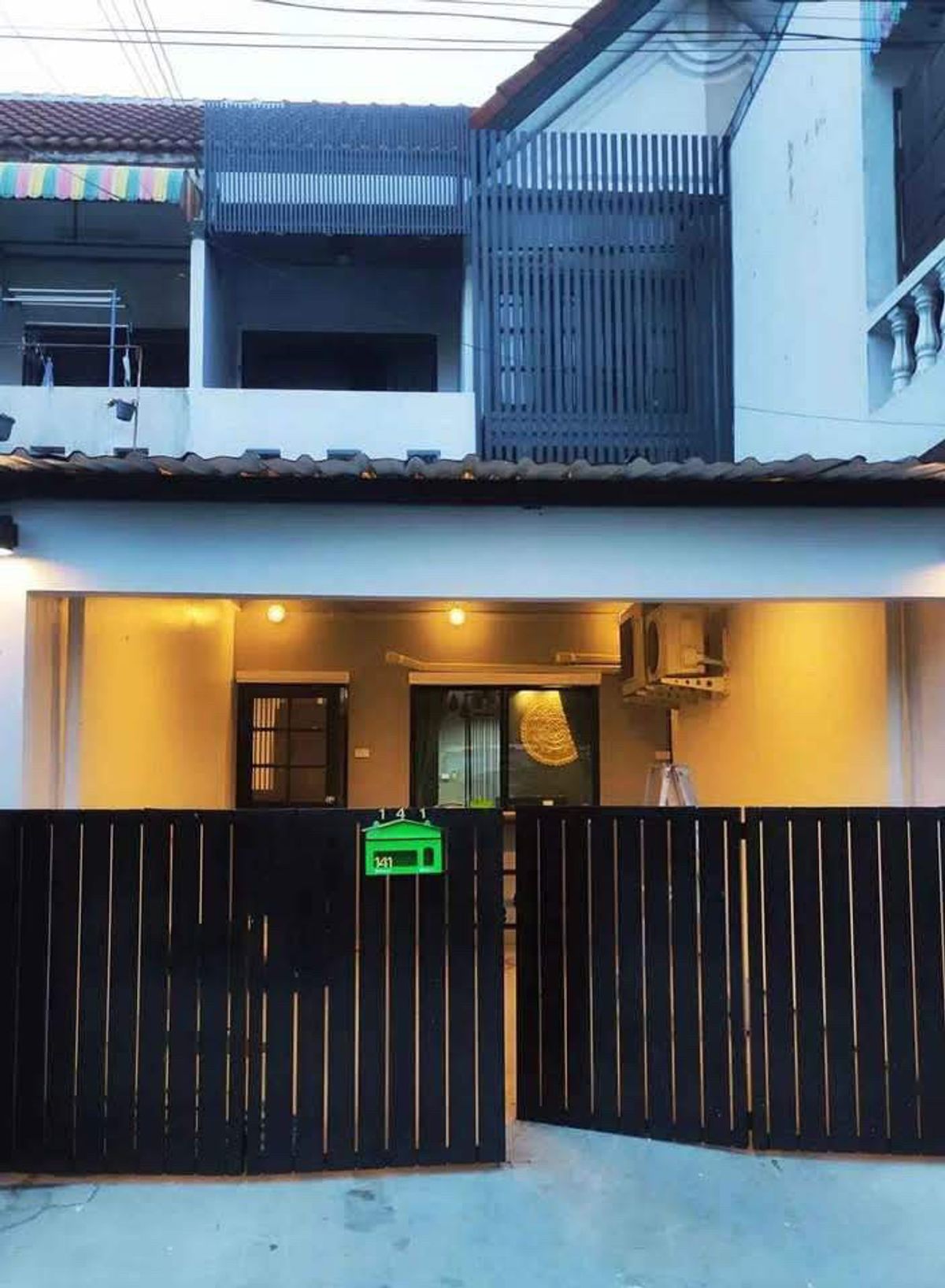 For RentHouseVipawadee, Don Mueang, Lak Si : Rent a new renovated house, Modern Tropical Resort in Soi Songprapha Soi 1, opposite Don Mueang Airport. Convenient transportation, close to the Red Line and Expressway. Interested.