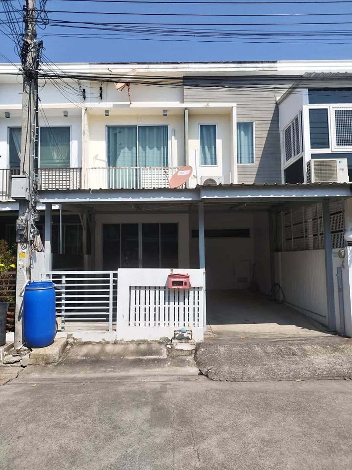 ให้เช่าทาวน์โฮมสมุทรปราการ สำโรง : 🏡 ให้เช่าทาวน์โฮม 2 ชั้น เดอะคอนเนค แบริ่งสเตชั่น ใกล้💚 รถไฟฟ้า BTS แบริ่ง 💛รถไฟฟ้า BTS สำโรง บ้านว่างพร้อมเข้าอยู่  ✅✅