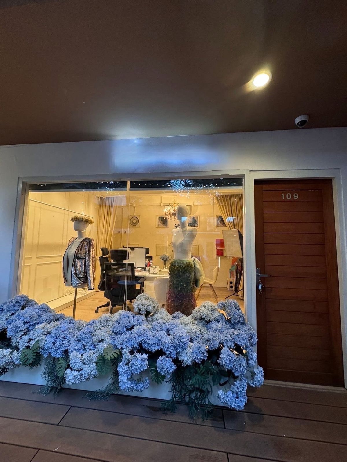 For RentShop HouseWitthayu, Chidlom, Langsuan, Ploenchit : ⭐️⭐️⭐️🎉 For Rent: Super Luxury Commercial Space only 35,000 THB/Month!Just 5 minutes walk (350m) from DIOR Gold House & BTS Chit Lom – Best Price in Chit Lom, Bangkok’s Prime Area!