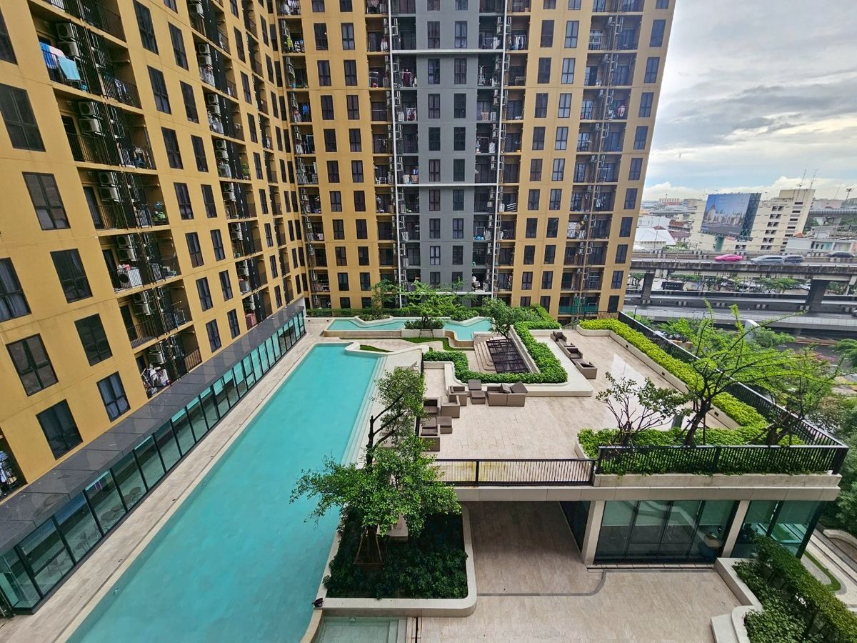 ให้เช่าคอนโดปิ่นเกล้า จรัญสนิทวงศ์ : วิวสระ สวยงาม สดใส ได้ทุกวัน ห้องใหม่กริ๊บเพิ่งซื้อของมาลงที่ พลัม ปิ่นเกล้า