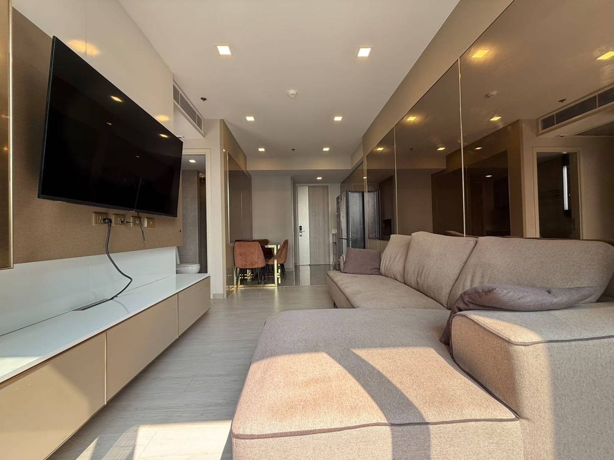 For RentCondoRama9, Petchburi, RCA : 195 one9five 2 bedroom 2 bathroom floor 19 25