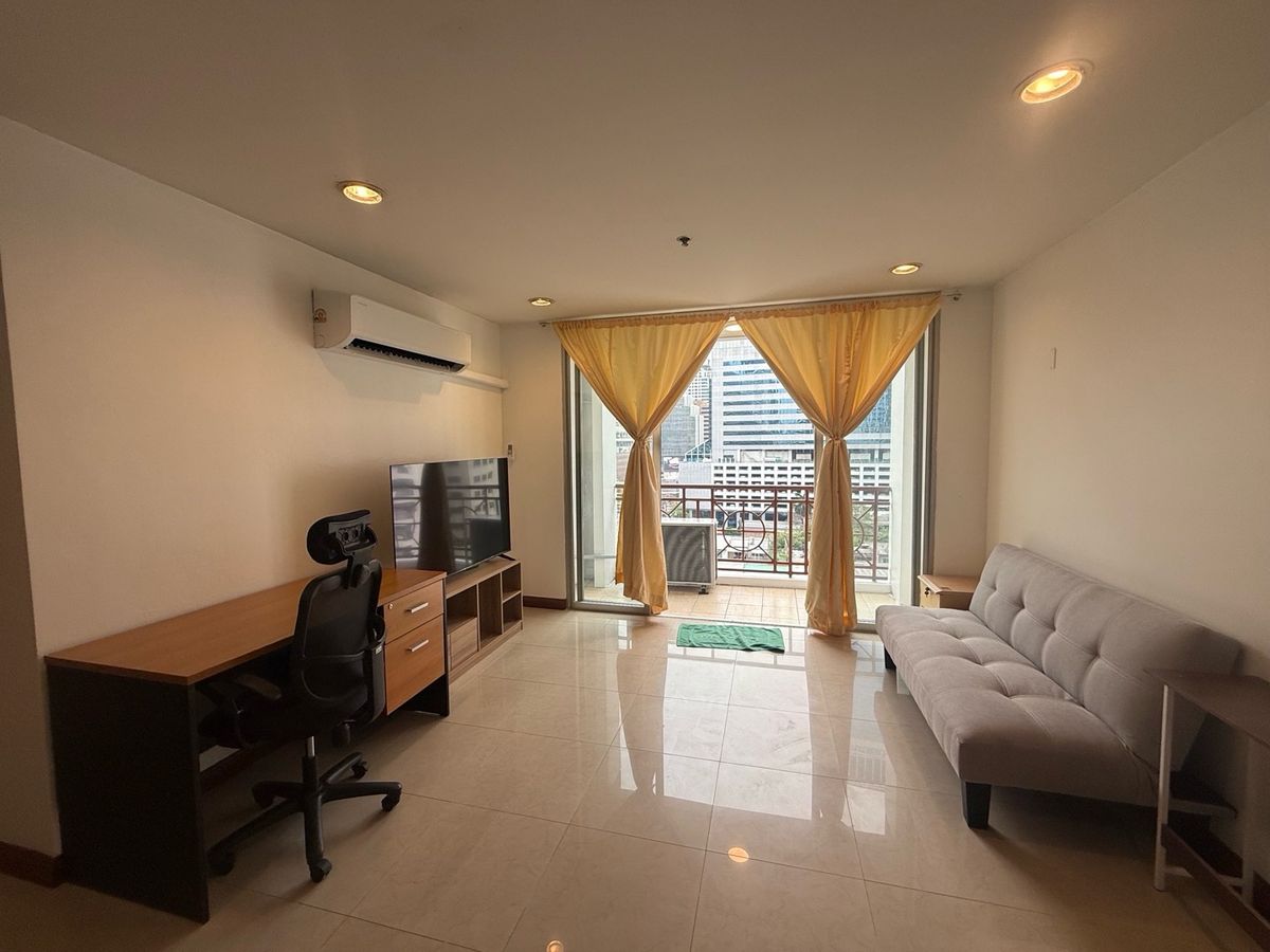 For RentCondoSukhumvit, Asoke, Thonglor : 💢FOR RENT💯AT Asoke Place🎈 Asoke Place 1Bed 80SQM Condo (Renovate) Stick to SWU, near BTS, MRT, complete furniture  