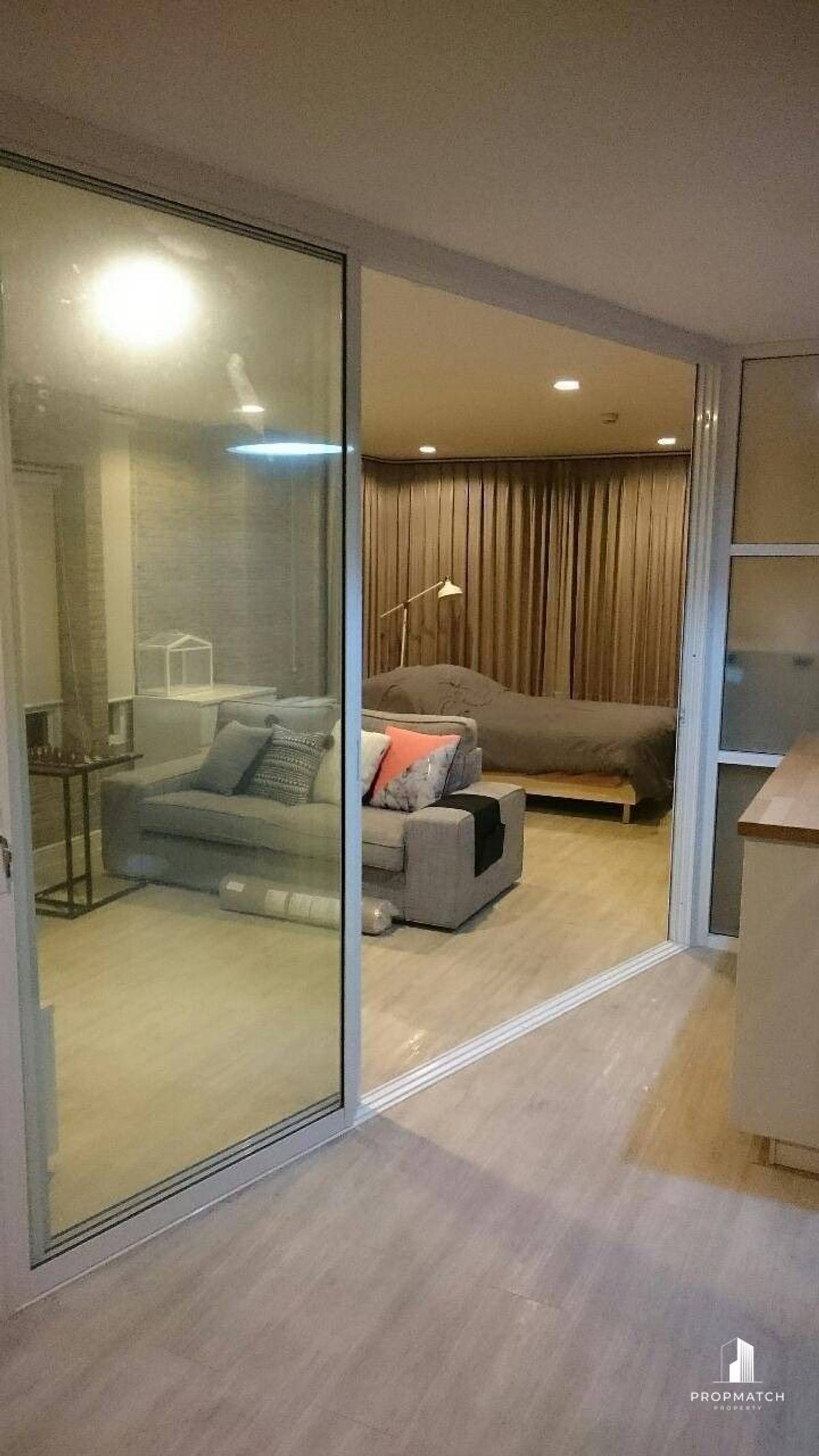 ให้เช่าคอนโดสีลม ศาลาแดง บางรัก : ✨ Flash Deal ✨ Surawong City Resort ( 1Bed1Bath42SQM.)พร้อมอยู่ !! เพียง 22,000 บาทต่อเดือน Tel.0981315848 @propmatch