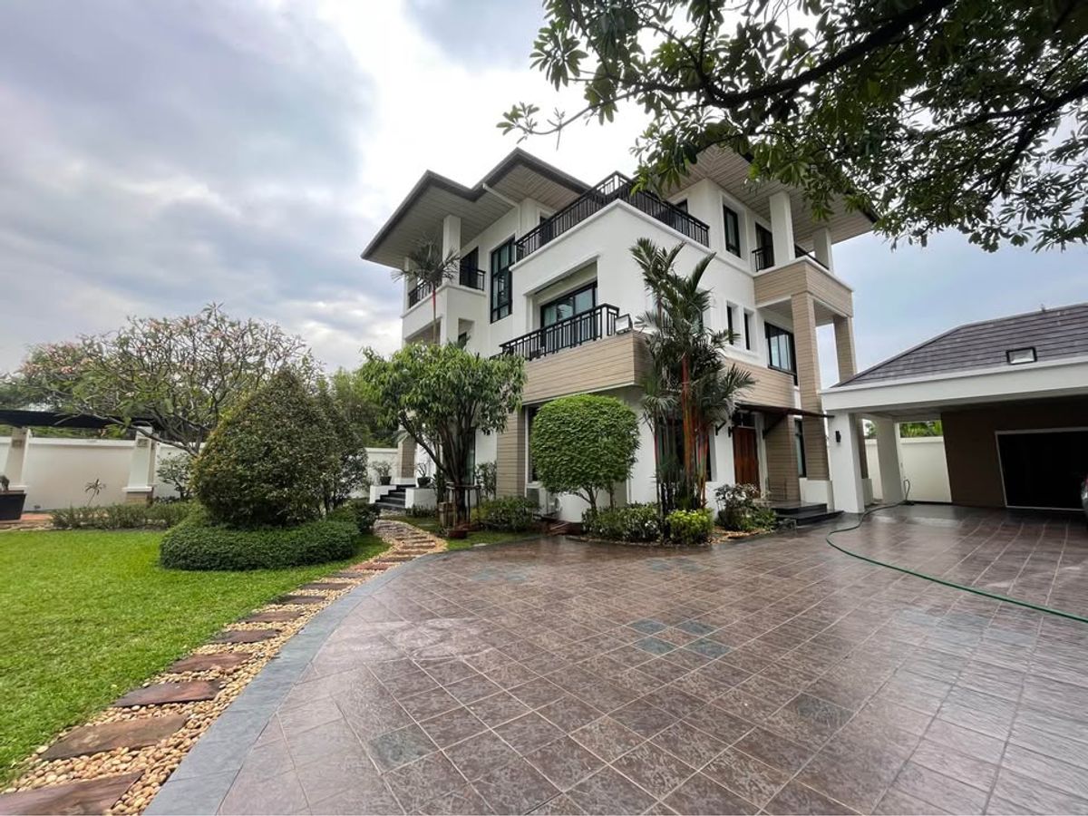 ให้เช่าบ้านรัชดา ห้วยขวาง : ให้เช่าบ้านเดี่ยว 3 ชั้น  ซ.รัชดา 32 