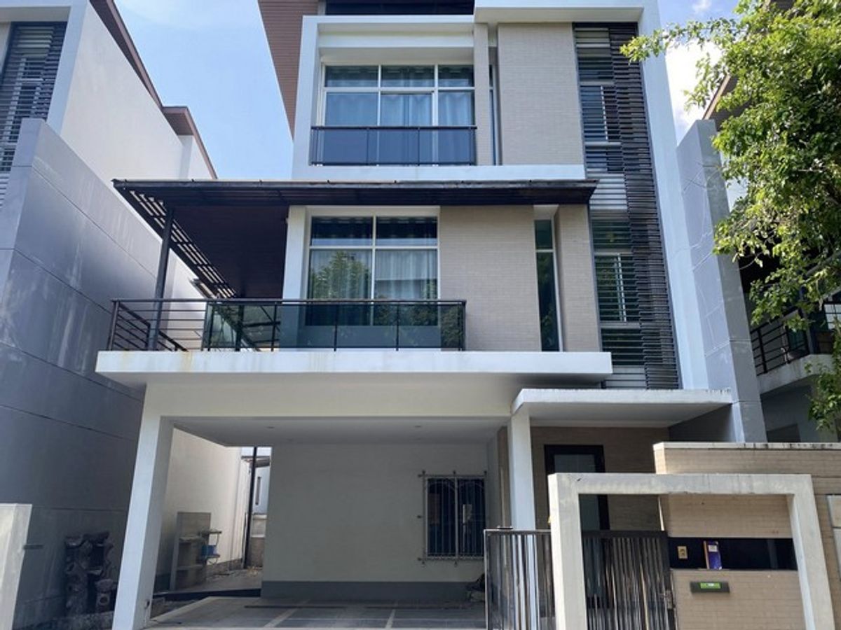 ขายบ้านพัฒนาการ ศรีนครินทร์ : HR2460ขายบ้านเดี่ยวโครงการหรู Nirvana Beyond พระราม 9 ใกล้เดอะไนน์ เดินทางสะดวกใกล้ทางด่วน