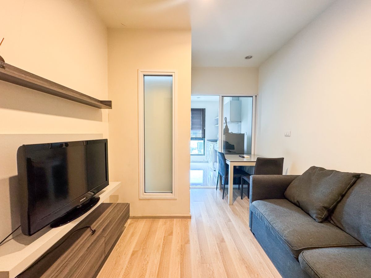 ให้เช่าคอนโดรัชดา ห้วยขวาง : ถูกที่สุดในตลาด 📌 ให้เช่า Centric Huaykhwang  1 ห้องนอน 1 ห้องน้ำ 27sqm เฟอร์ครบ เพียง 15,000 บาทเท่านั้น โทรเลย 065-2614622 แทมมี่