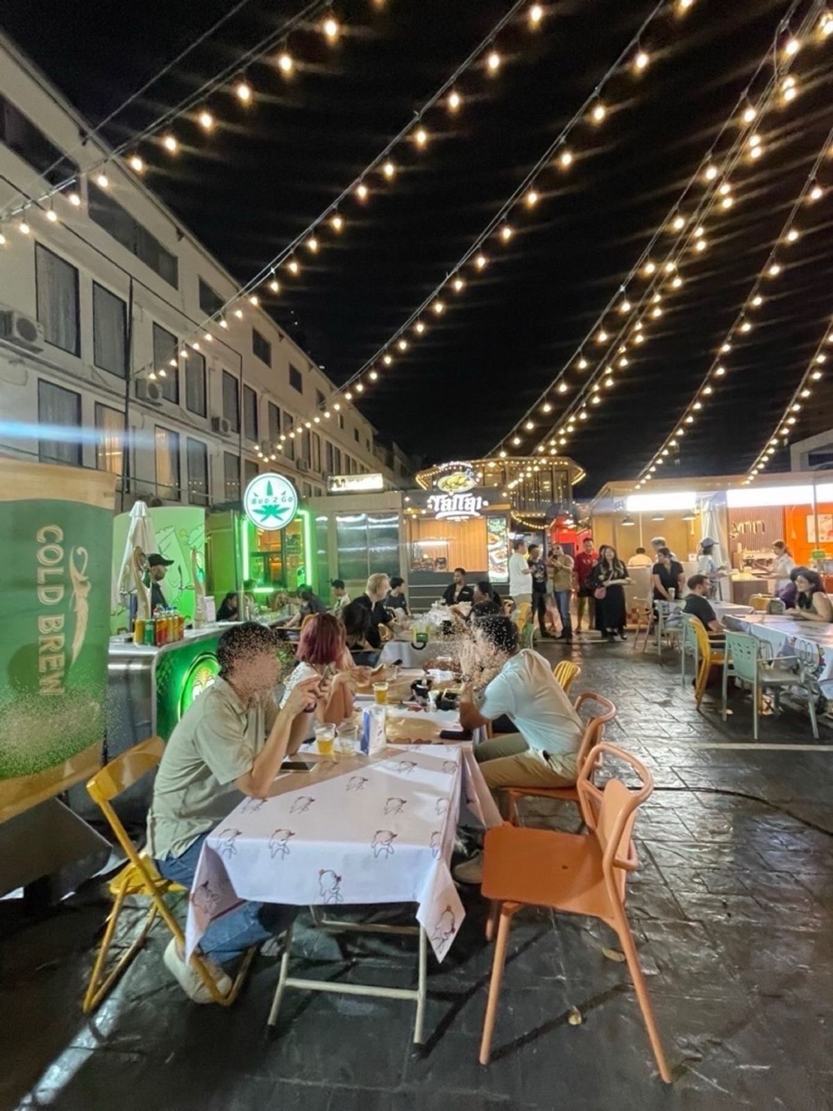 For RentRetail SpaceSukhumvit, Asoke, Thonglor : 🔥✨📍BEST & FAST DEAL for Business!
For Rent: Craft Beer Booth Space 3x3m | Only 45,000 THB/month
Perfect spot for selling craft beer (multiple styles) in a prime location: Sukhumvit 26, only 500m from BTS Phrom Phong – 9 mins walk!
