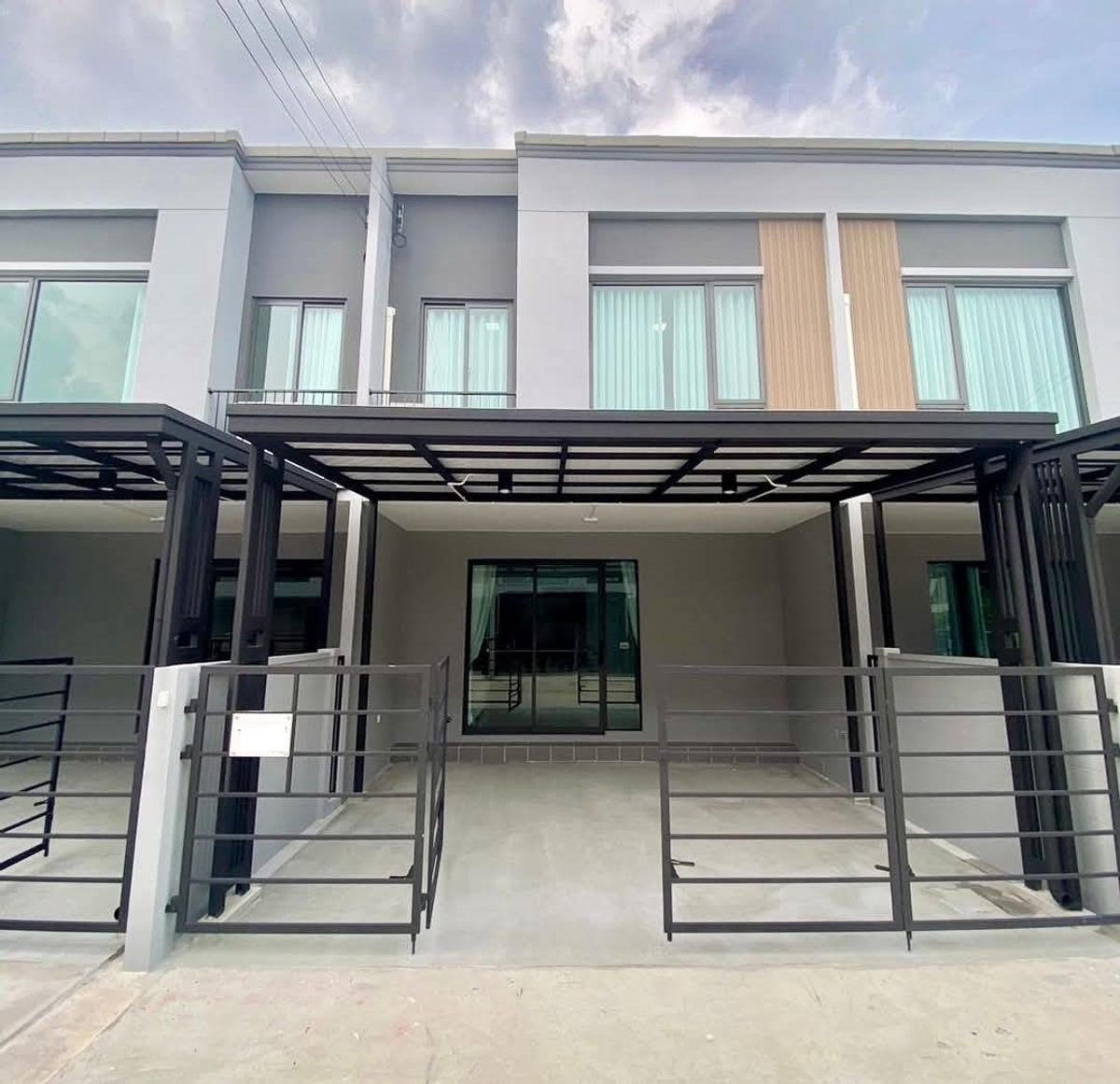 For RentTownhomeBangna, Bearing, Lasalle : 2-storey townhome for rent, Phli Noo Sukhumvit-Bang Na 2, near Mega Bangna, beautiful house in good condition There is a furniture ready for 36,000 baht.